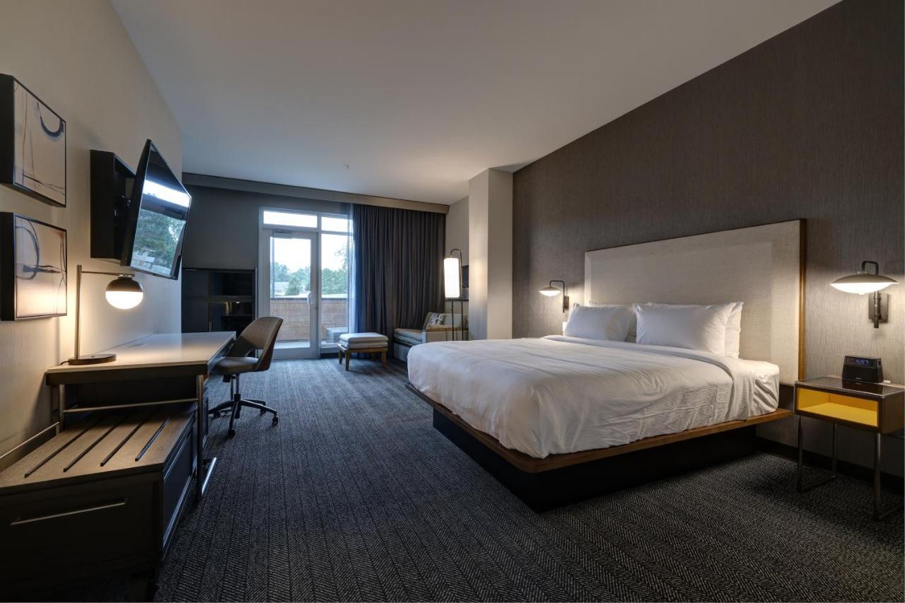 Courtyard By Marriott Iowa City University Heights Exterior foto