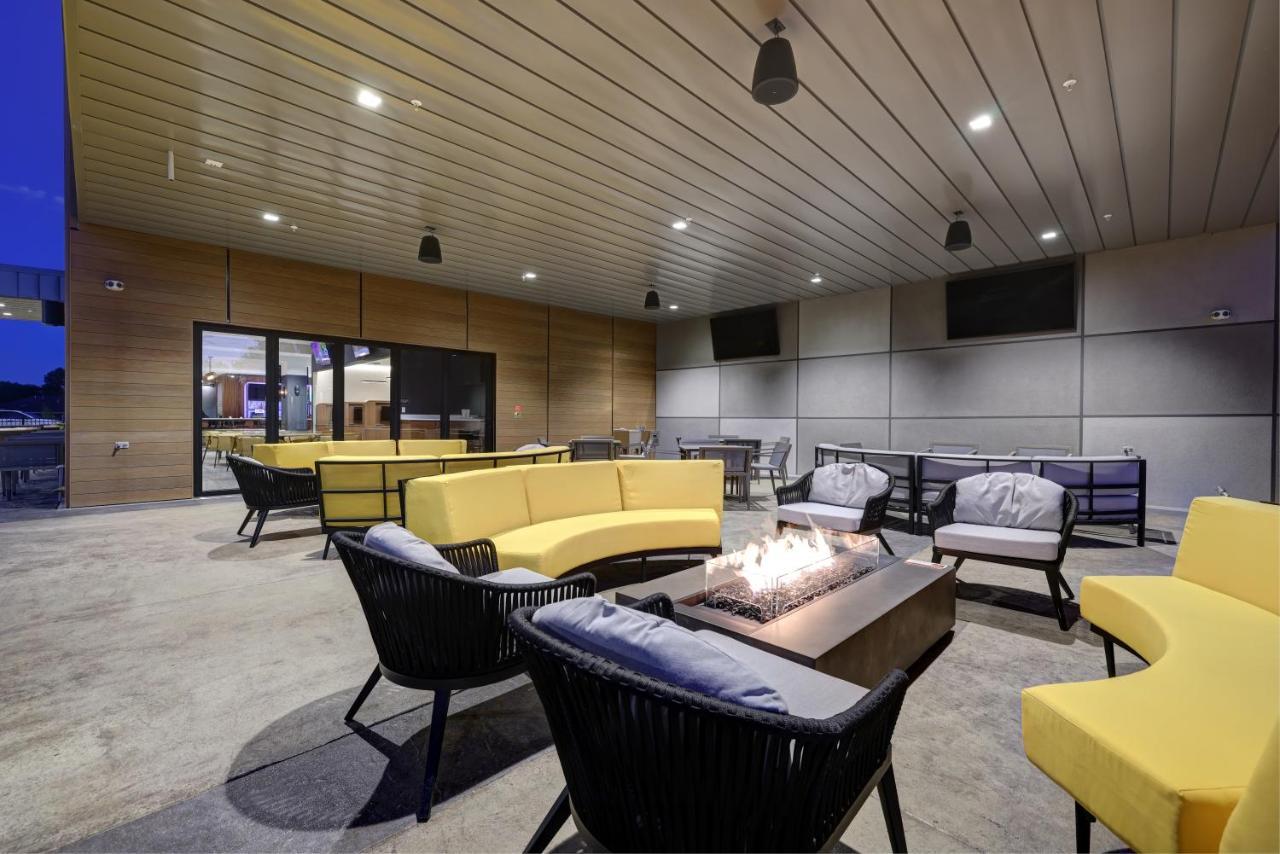 Courtyard By Marriott Iowa City University Heights Exterior foto
