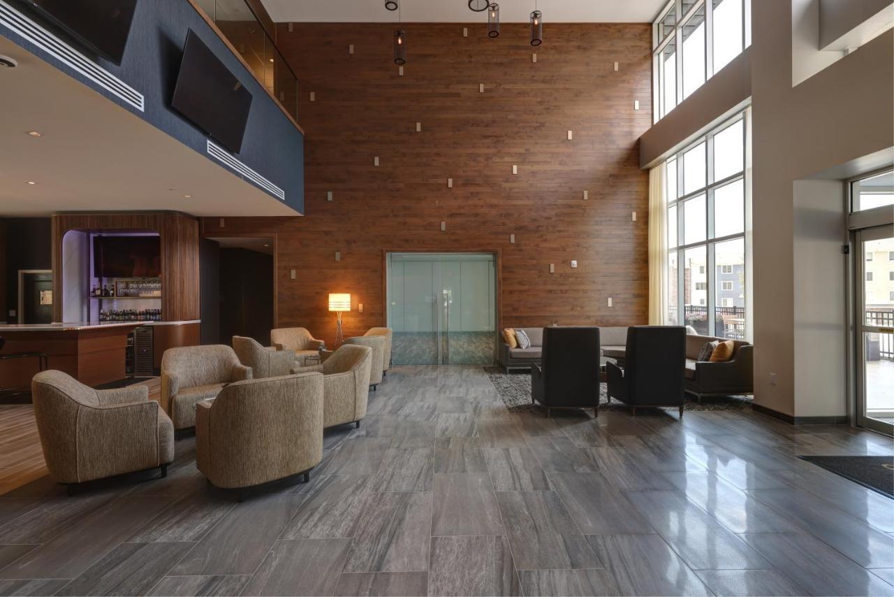 Courtyard By Marriott Iowa City University Heights Exterior foto