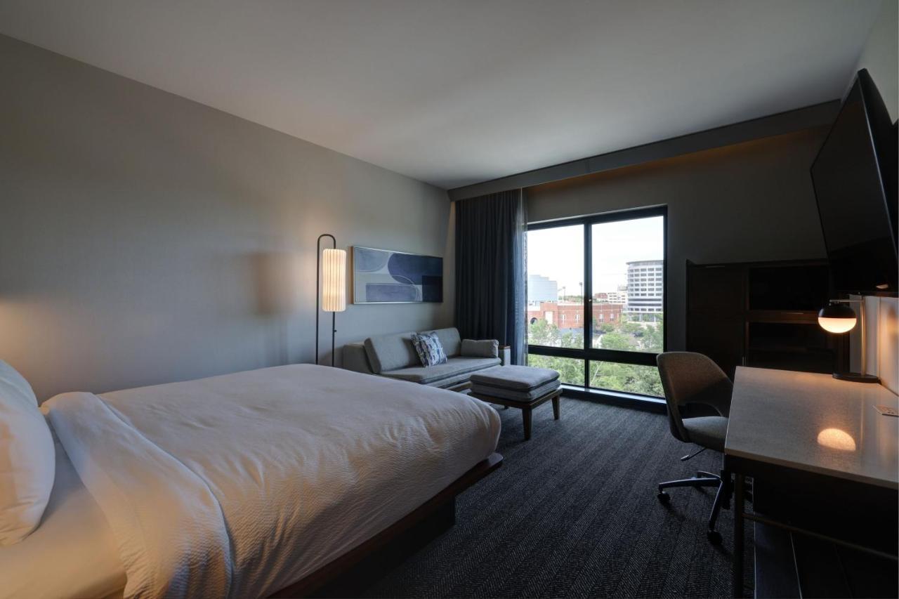 Courtyard By Marriott Iowa City University Heights Exterior foto