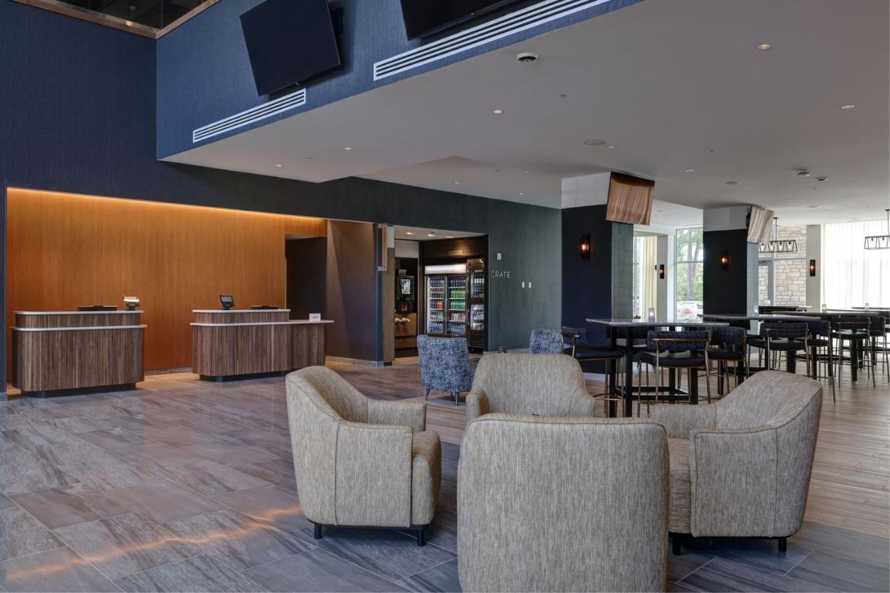 Courtyard By Marriott Iowa City University Heights Exterior foto