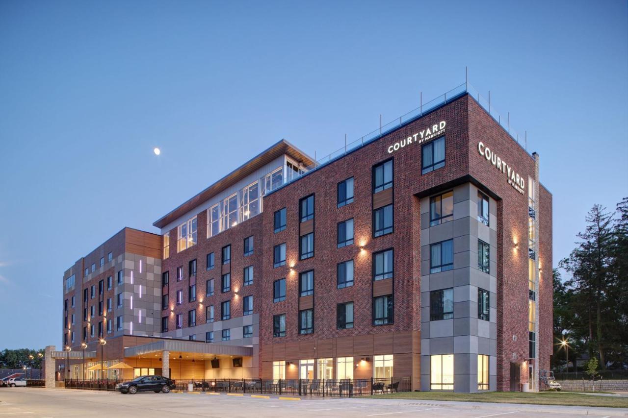 Courtyard By Marriott Iowa City University Heights Exterior foto
